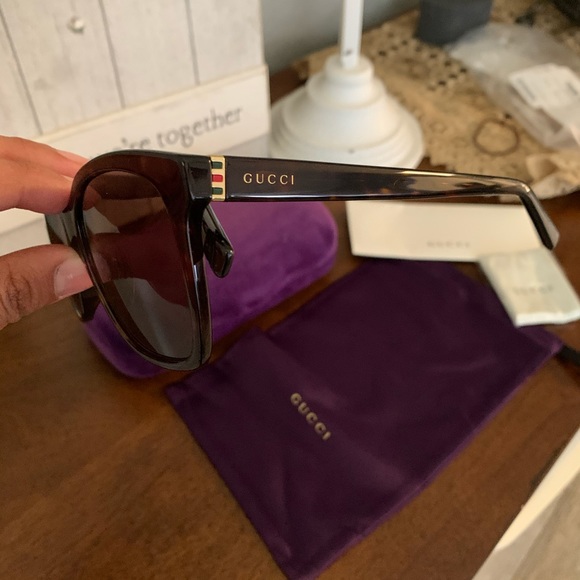 New Gucci over size 🖤 - Picture 5 of 11